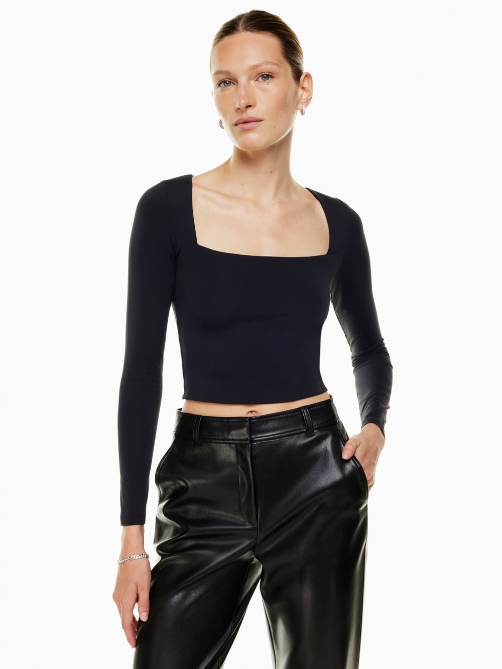Aritzia BABATON Contour Squareneck Longsleeve in Black Size M